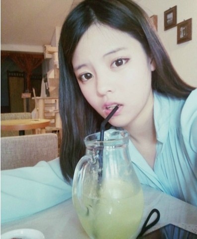 世界上有太多的悲哀_个性温柔的可爱女生QQ空间图片