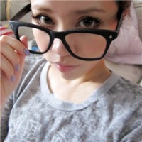 一个人仰望幸福_伤感深情的女生qq头像