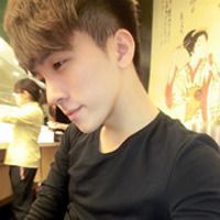 青春帅气的微信男生头像 看穿我的逞强保护我的脆弱