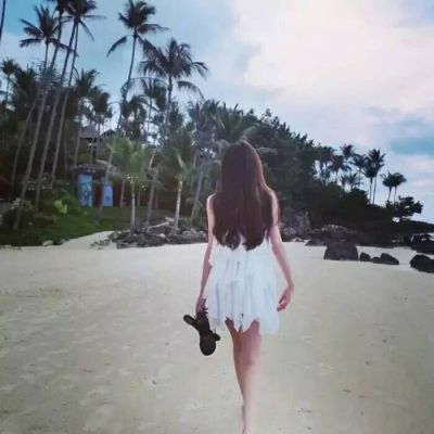 美女头像背影图片气质性感 喜欢的东西那么贵不努力怎么行