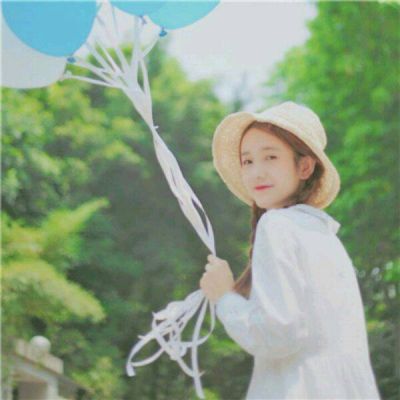 闺蜜一人一张微信头像女生 最好的感情就算不联系也无妨
