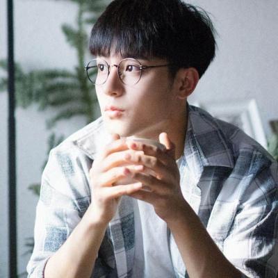 2022微信帅哥头像成熟霸气高清图片 不靠谱的是人不是感情