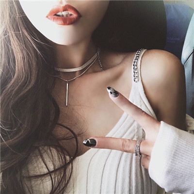 部位女头有点性感有点污 不露脸的女生头像高清无水印