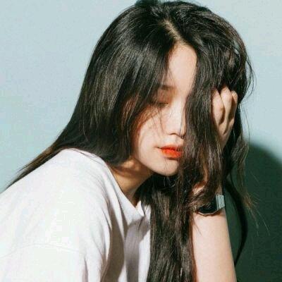 微信带伤感的头像孤独一个人 你的痴情是别人的负担