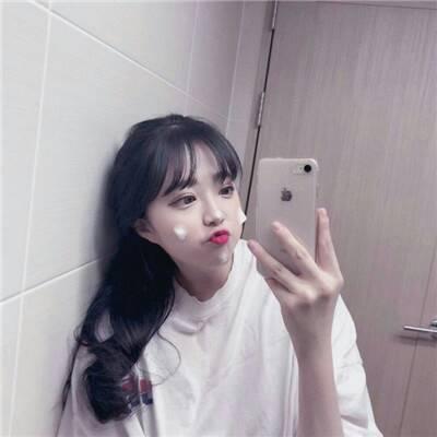 2022微信头像经典可爱女生手机控 我等的人他在多远的未来