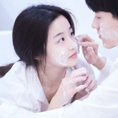 最新微信情侣头像小清新一对两张 00后情侣头像大全超好看