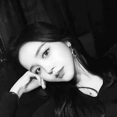 微信女生头像黑白霸气 好看的霸气女头精选