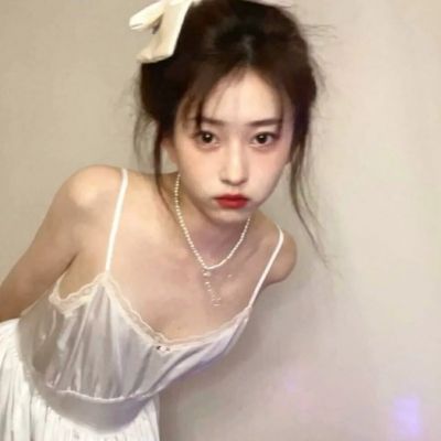 2023最新版高级的女生好看的头像 我们兵分两路然后顶端相见