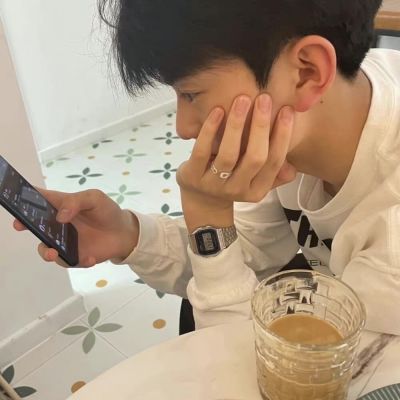 吸引粉丝很热门的很火的男生头像大全 气质很有魅力的微信男头2023