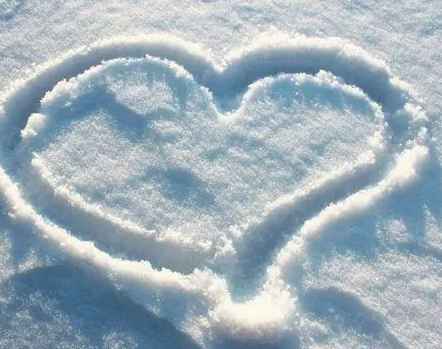 2022冬季第一场雪的心情说说 2022初雪的唯美语录 2022冬季第一场雪的心情说说 2022初雪的唯美语录