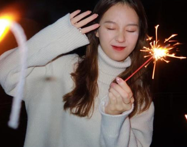 玩仙女棒的朋友圈短句 手拿仙女棒的唯美句子 玩仙女棒的朋友圈短句 手拿仙女棒的唯美句子