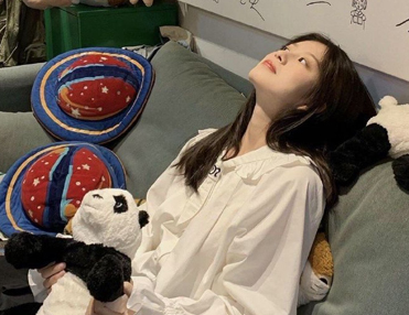 搞笑女官宣恋爱发的语录 女生官宣调皮小短句 搞笑女官宣恋爱发的语录 女生官宣调皮小短句