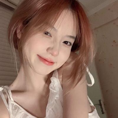 漂亮有气质的女头很有仙气 沉溺在蓝色里的一万次心动