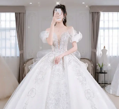 第一次穿婚纱的文案 跟姐妹一起穿婚纱的文案 第一次穿婚纱的文案 跟姐妹一起穿婚纱的文案