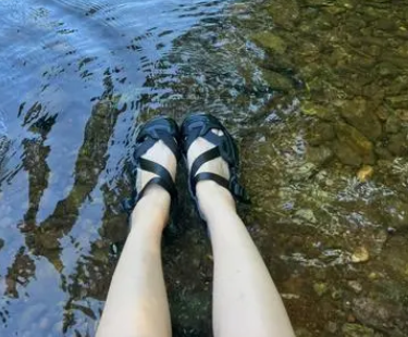 夏季去山里避暑的心情说说 夏天游山玩水的心情短语 夏季去山里避暑的心情说说 夏天游山玩水的心情短语